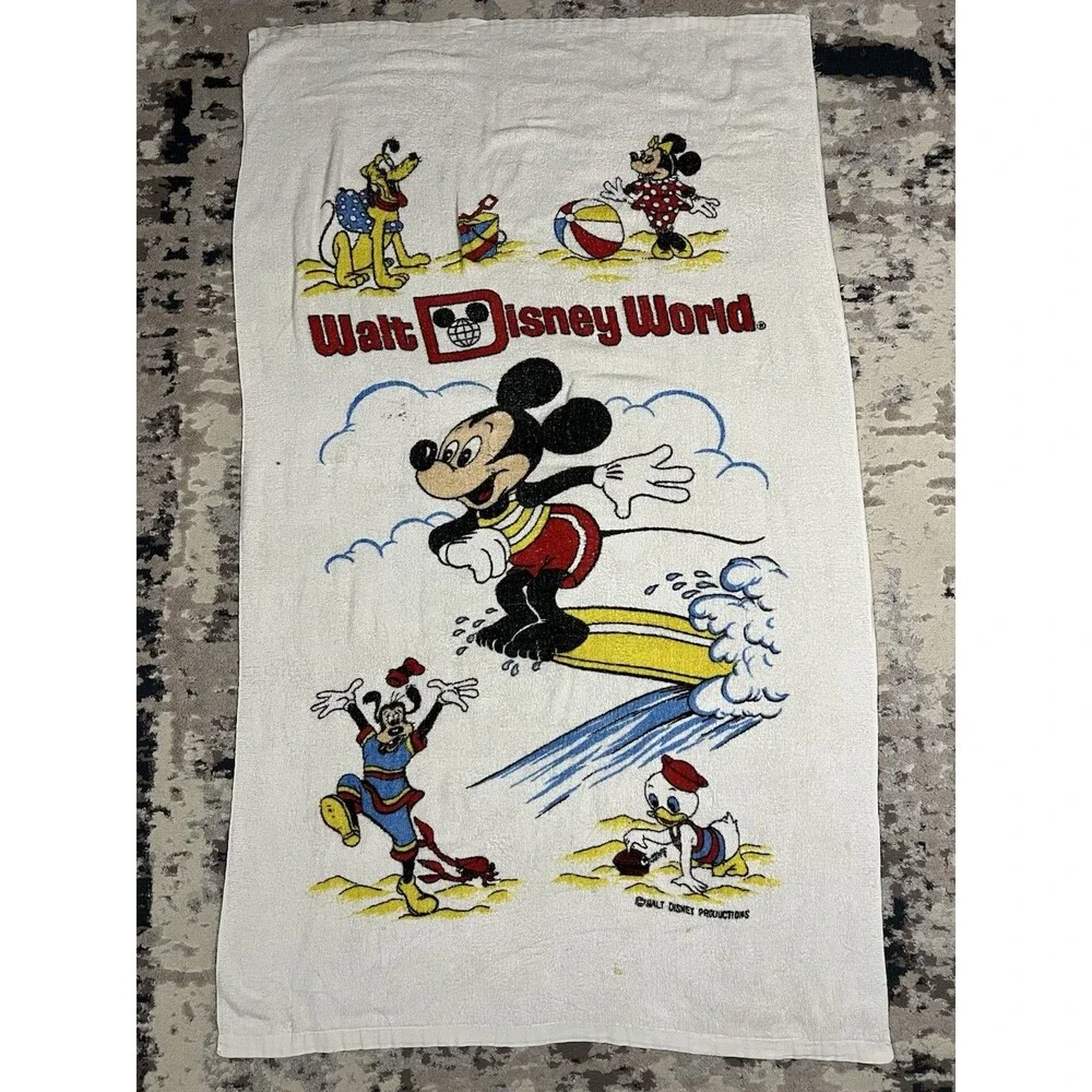 Walt Disney World Vintage Beach Bath Towel Mickey Minnie Goofy Donald 54x32